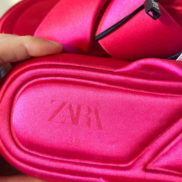 Zara fuchsia pink crossed satiny flat sandals slides NWT - Picture 6 of 8